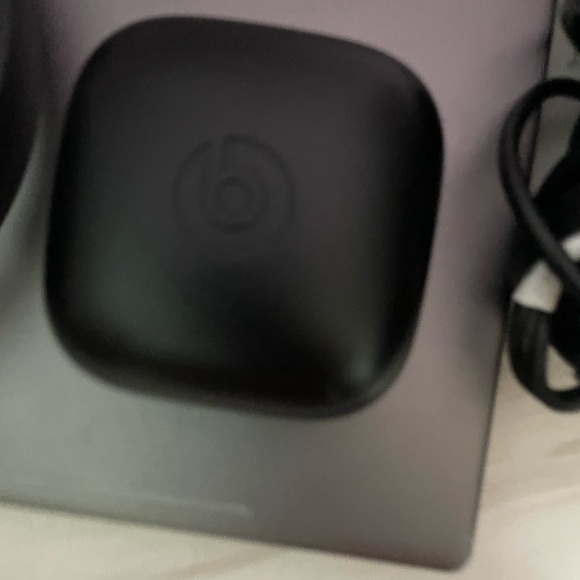 PowerBeats Pro - Picture 2 of 2